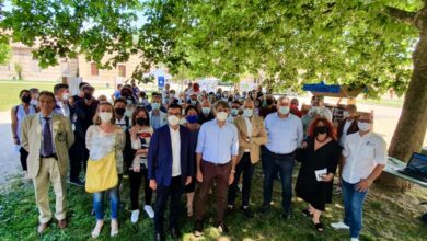 Alcuni esponenti dei cittadini attivi partecipanti ai Patti di Sussidiarietà con il Comune