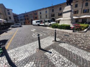 Nuovi pilottini in via Roma