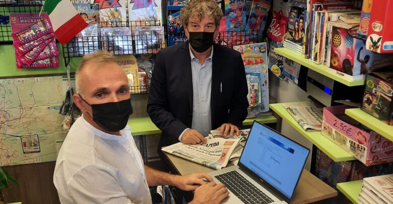 Bianchini nell'edicola di Porta Vescovoq