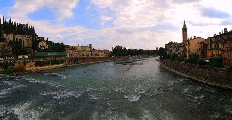 Uno scorcio del fiume Adige a Verona