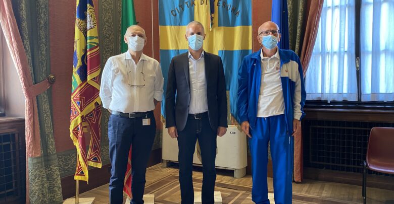 Da sinistra Il presidente di Mombocar Aloisi, l'Assessore Rando e il presidente Iuta Zucchinali