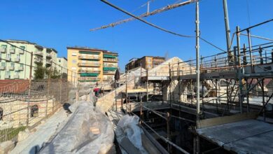 I lavori sul tetto della corte ovest