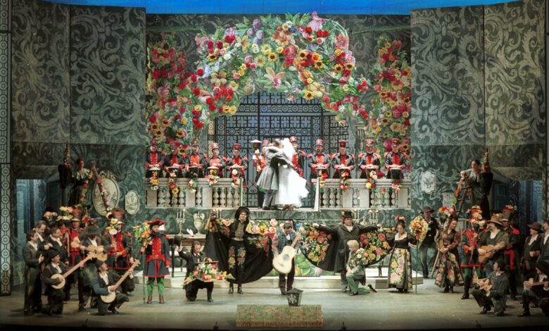 Il Barbiere di Siviglia_2001_FotoFainello_ArchivioStoricoFondazioneArenaDiVerona